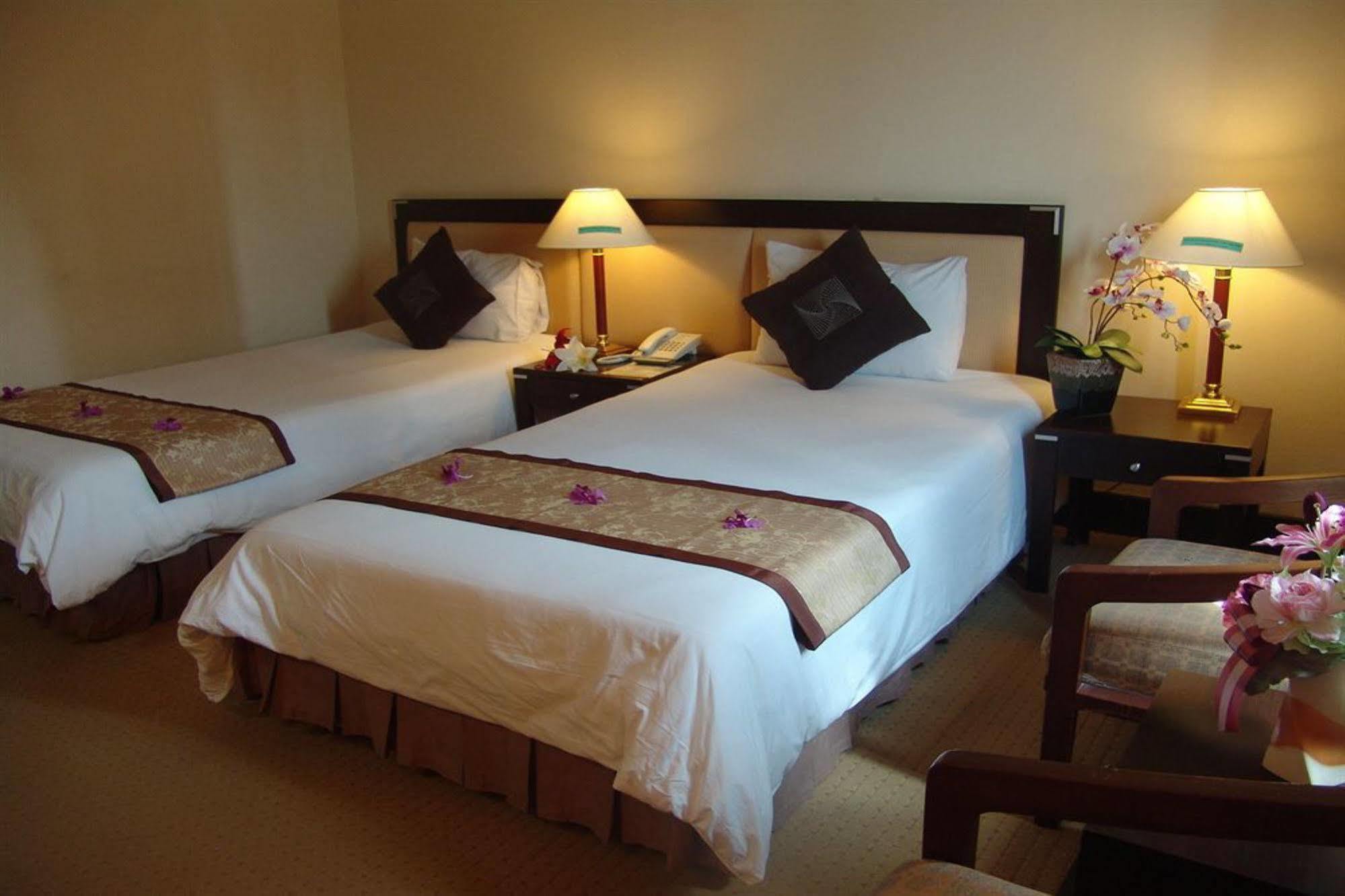 New Season Hotel Hat Yai Εξωτερικό φωτογραφία